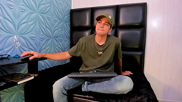 bad boy cum  online show from February 22, 4:15 am