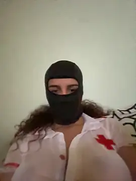 Esmeralda972 online show from February 14, 9:04 pm