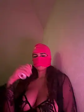 Esmeralda972 online show from February 16, 7:01 pm