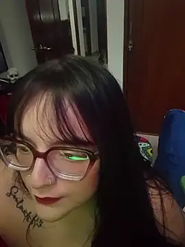 daphneev online show from May 8, 10:46 pm