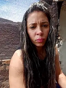Snapshot of kiki_milu chatting on April 21, 4:46 pm kiki milu online show from April 21, 4:46 pm