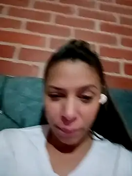 kiki milu online show from March 23, 3:28 am