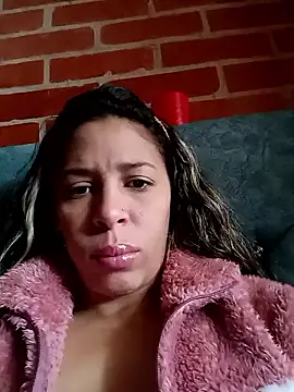Snapshot of kiki_milu chatting on June 10, 12:39 pm kiki milu online show from June 10, 12:39 pm