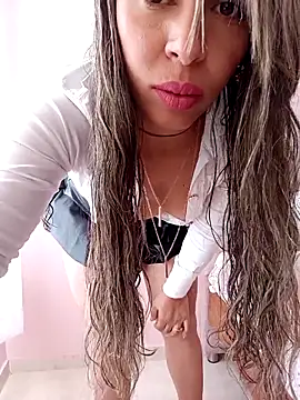 kiki milu online show from March 16, 2:10 pm