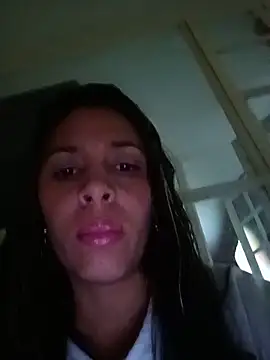 Snapshot of kiki_milu chatting on June 7, 1:33 am kiki milu online show from June 7, 1:33 am