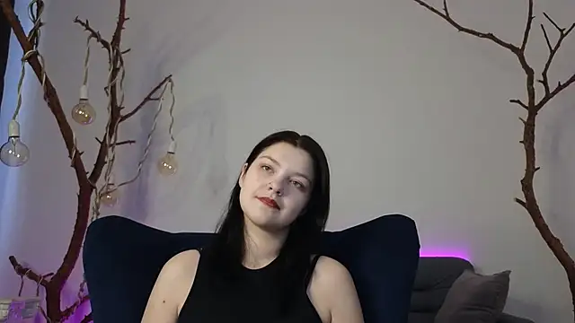 Snapshot of DeliaEffy chatting on February 27, 1:22 pm DeliaEffy online show from February 27, 1:22 pm