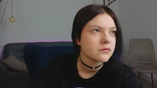 DeliaEffy online show from March 23, 12:49 pm