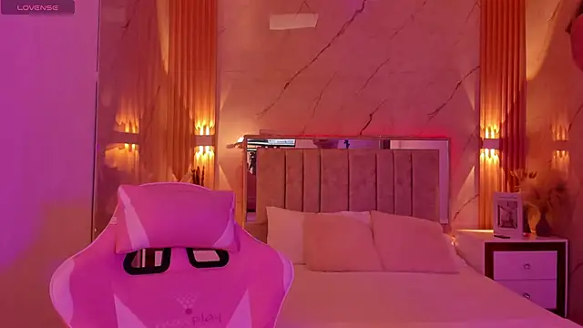 your whore Salome online show from April 15, 7:07 pm