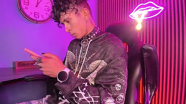 Maximoking26 online show from March 2, 3:51 am