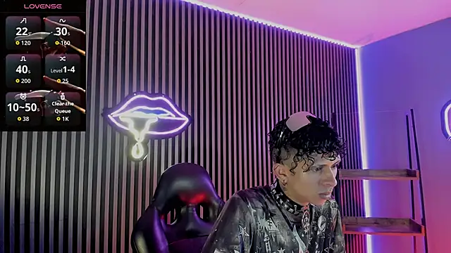 Maximoking26 online show from March 31, 4:14 am