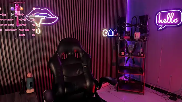 Maximoking26 online show from April 13, 3:43 am