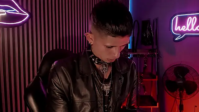 Maximoking26 online show from March 21, 12:45 am