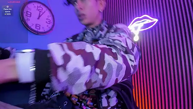 Maximoking26 online show from March 6, 2:28 am