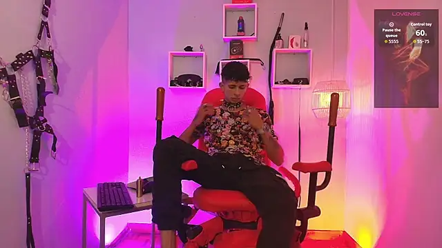 Maximoking26 online show from June 8, 1:28 am