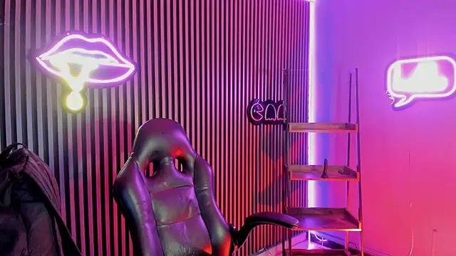 Maximoking26 online show from March 26, 2:10 am