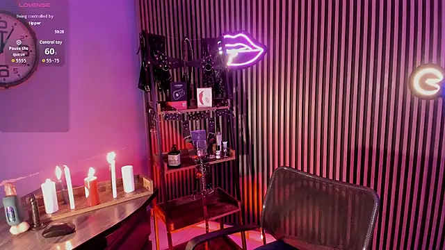 Maximoking26 online show from April 19, 1:50 am