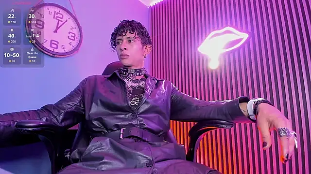 Maximoking26 online show from March 11, 1:32 am