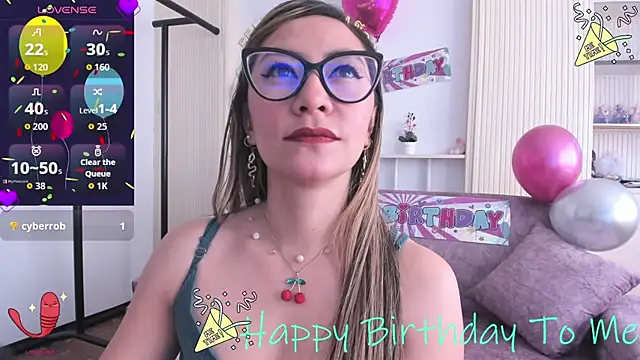 Snapshot of VelvetMouth_ chatting on May 15, 2:15 pm VelvetMouth online show from May 15, 2:15 pm