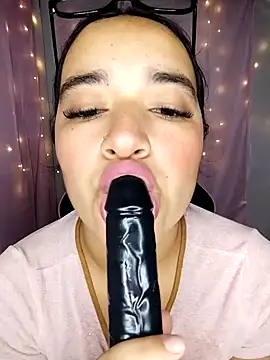 kloe-Dubois online show from April 9, 4:46 pm