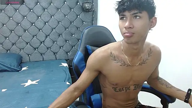 Snapshot of luka_big18 chatting on February 23, 12:23 am luka big18 online show from February 23, 12:23 am