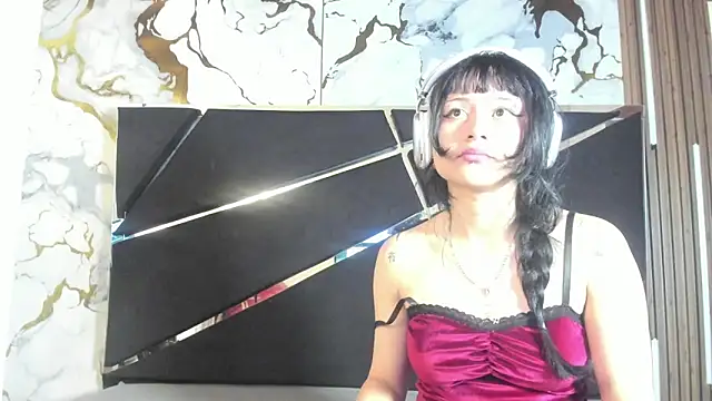 Couple In Heat online show from May 20, 1:41 pm