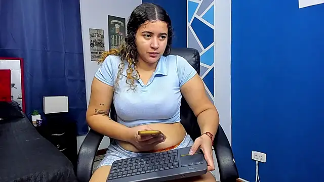 goodgirlxxl online show from March 27, 11:16 pm