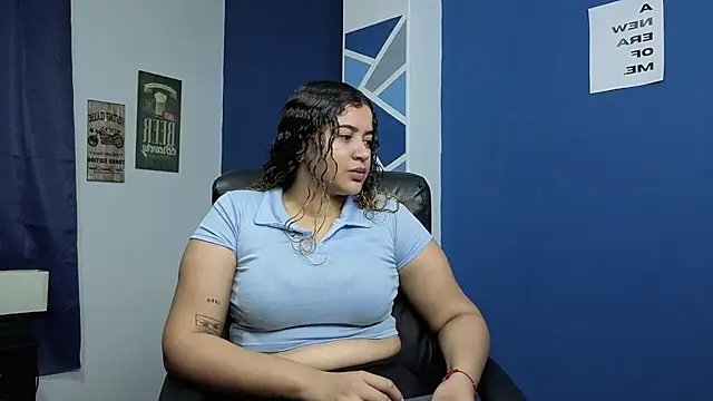 goodgirlxxl online show from April 8, 2:24 am