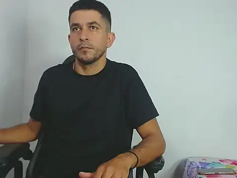 Snapshot of _Grasshopper chatting on February 21, 7:10 am Grasshopper online show from February 21, 7:10 am