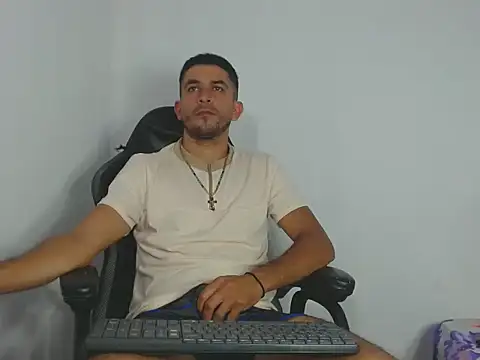 Snapshot of _Grasshopper chatting on February 21, 7:16 pm Grasshopper online show from February 21, 7:16 pm