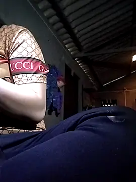 Snapshot of Baby_flower_1 chatting on February 24, 1:28 am Baby flower 1 online show from February 24, 1:28 am