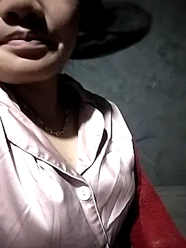 Snapshot of Baby_flower_1 chatting on February 18, 1:40 pm Baby flower 1 online show from February 18, 1:40 pm