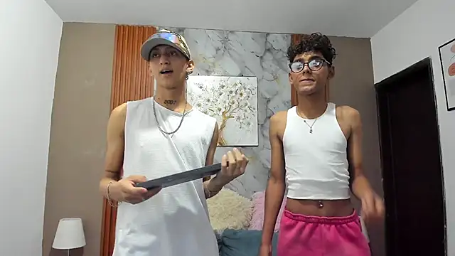 BOYS PLAY online show from March 16, 7:23 am