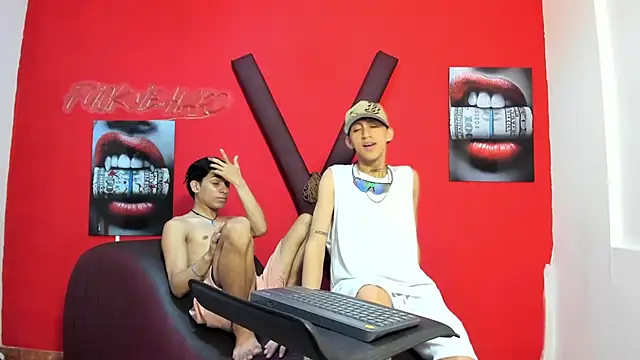 Snapshot of BOYS_PLAY chatting on February 19, 1:19 pm BOYS PLAY online show from February 19, 1:19 pm