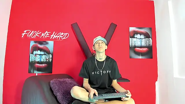 Snapshot of BOYS_PLAY chatting on February 22, 1:24 pm BOYS PLAY online show from February 22, 1:24 pm