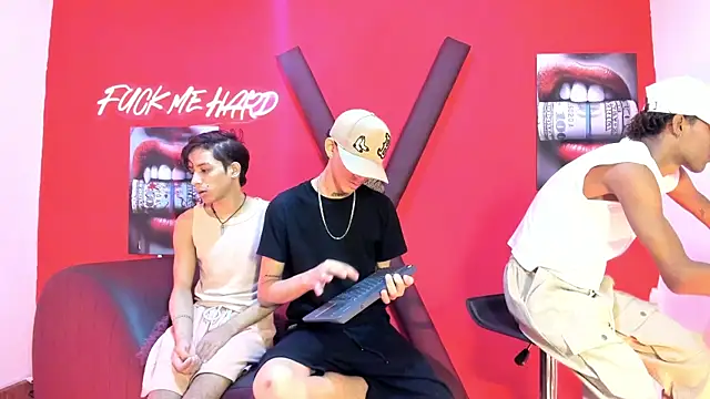 Snapshot of BOYS_PLAY chatting on February 23, 1:12 pm BOYS PLAY online show from February 23, 1:12 pm