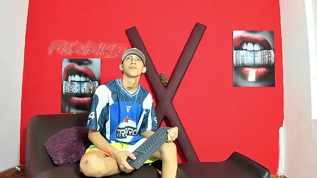 Snapshot of BOYS_PLAY chatting on February 25, 1:22 pm BOYS PLAY online show from February 25, 1:22 pm