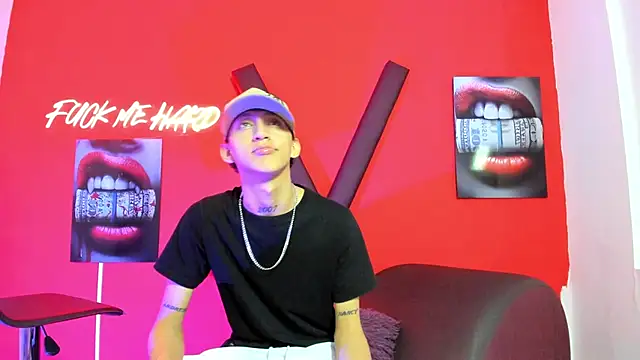 BOYS PLAY online show from March 18, 9:12 am