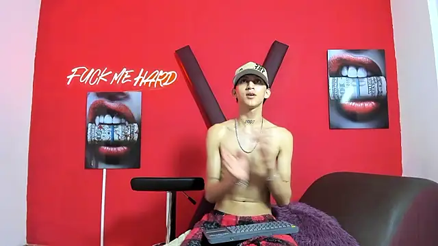 BOYS PLAY online show from March 11, 4:39 am