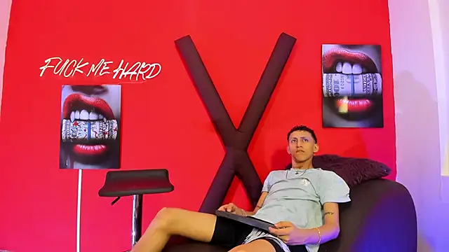 BOYS PLAY online show from March 28, 7:20 am