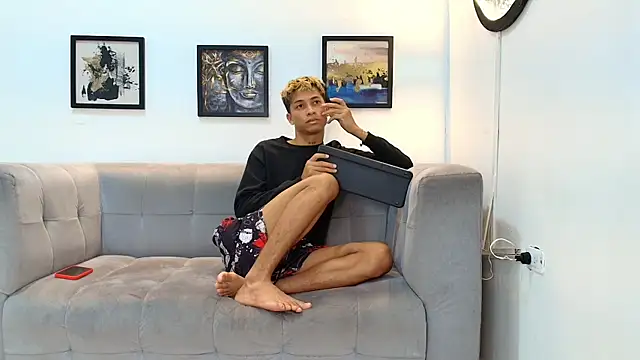 GOLD BOYS online show from May 31, 8:20 am