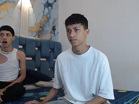 Snapshot of GOLD_BOYS chatting on February 25, 1:22 pm GOLD BOYS online show from February 25, 1:22 pm