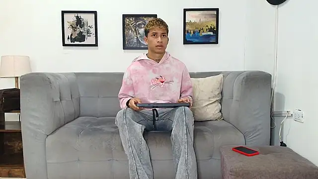 GOLD BOYS online show from May 26, 7:28 am