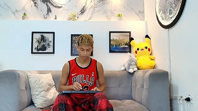 GOLD BOYS online show from May 20, 7:16 am