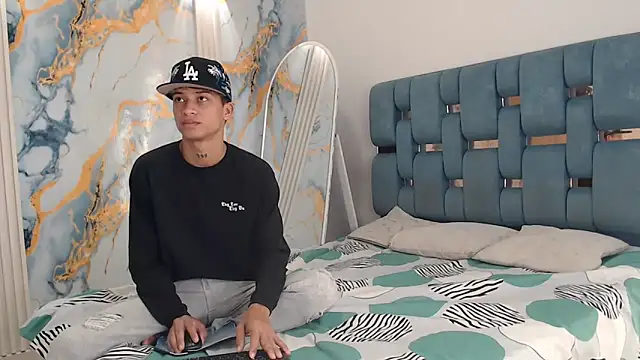 GOLD BOYS online show from April 24, 1:24 pm