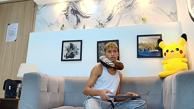 GOLD BOYS online show from May 16, 7:29 am