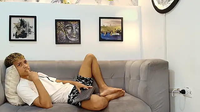 GOLD BOYS online show from May 22, 7:28 am