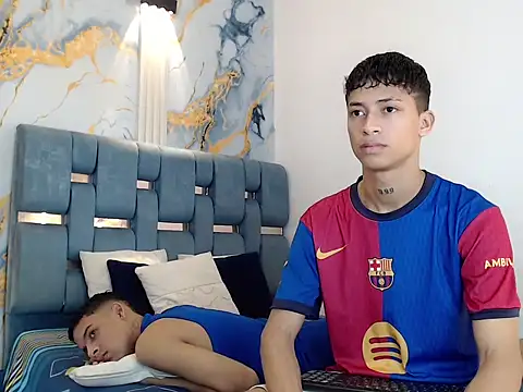 Snapshot of GOLD_BOYS chatting on February 23, 1:23 pm GOLD BOYS online show from February 23, 1:23 pm