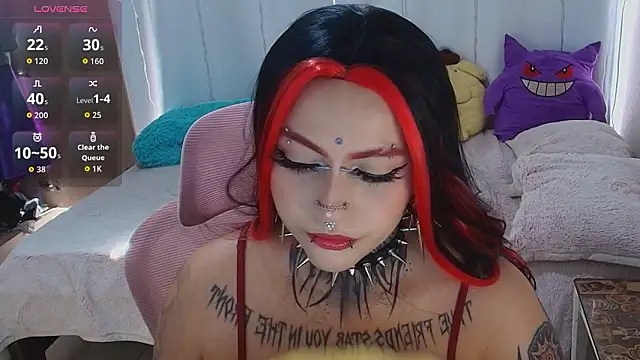 Snapshot of maliciaXpoison chatting on February 21, 8:22 pm maliciaXpoison online show from February 21, 8:22 pm