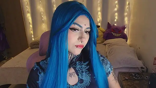 Snapshot of maliciaXpoison chatting on February 25, 5:51 am maliciaXpoison online show from February 25, 5:51 am