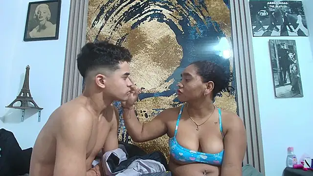 raven robin  online show from March 23, 4:01 am